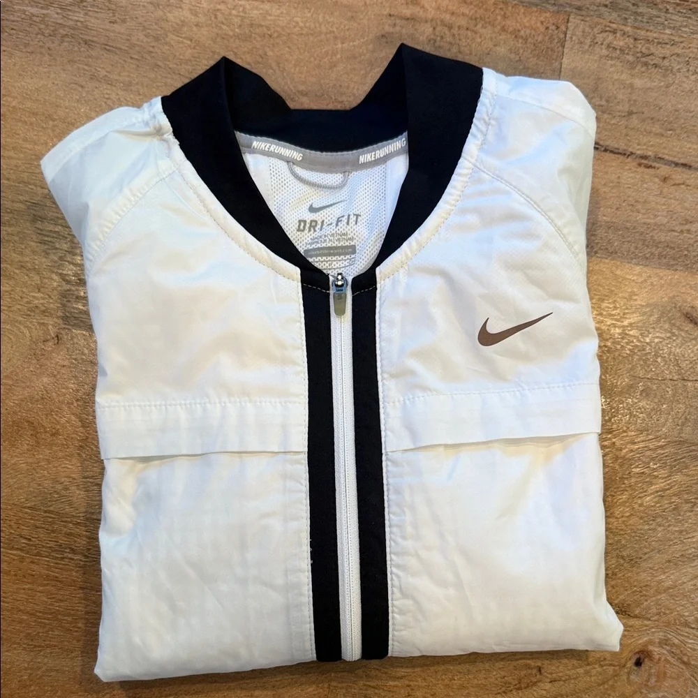 Nike Dri Fit White & Black Running Jacket Size Small